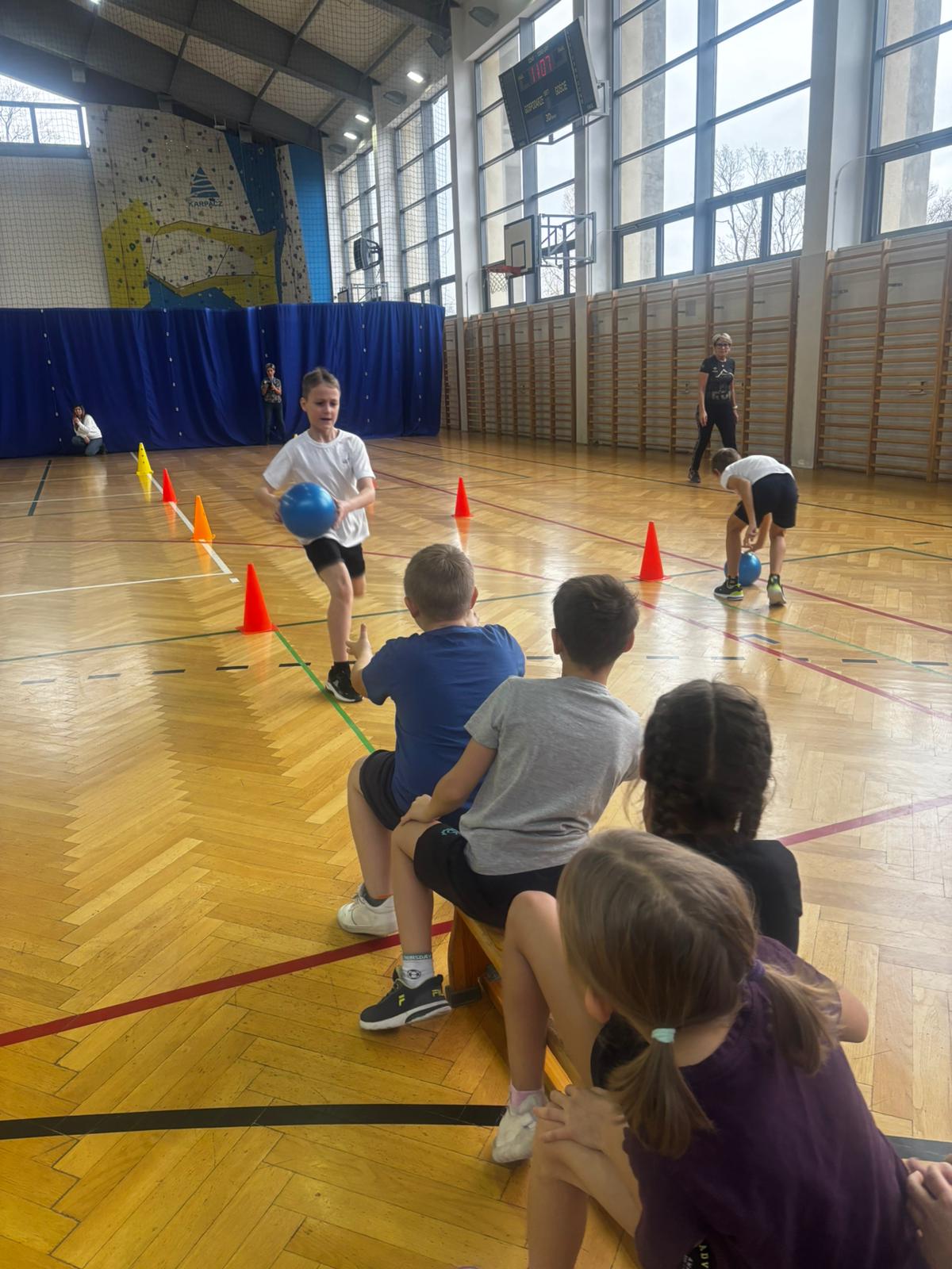 Turniej sportowy klas I-III